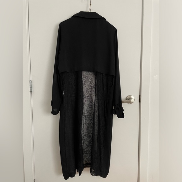 Zara Longsleeve buttonless maxi shirt with lace back - Picture 2 of 2